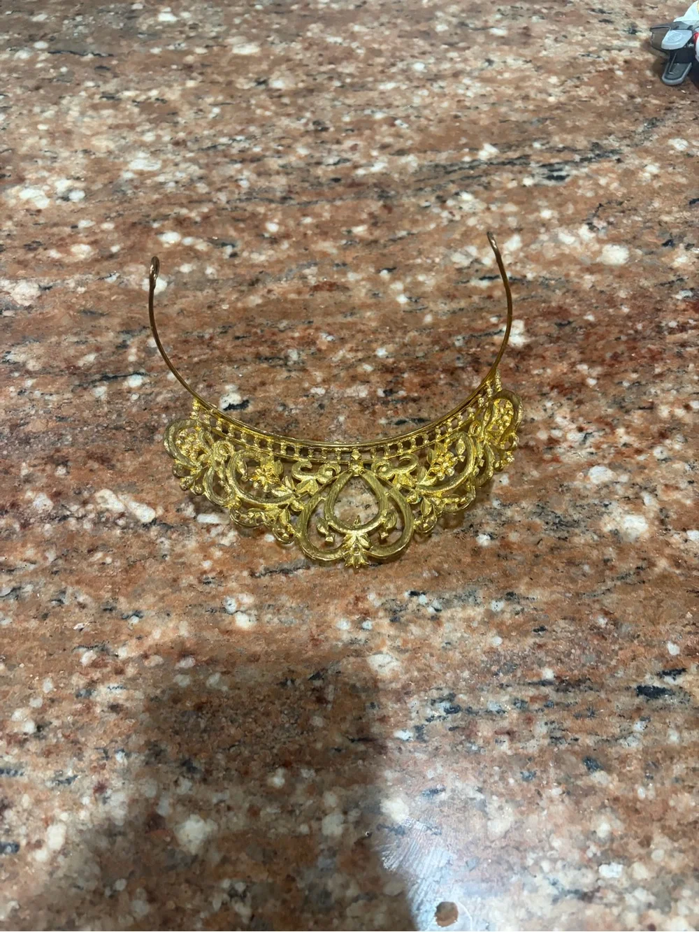 N/A elegant gold